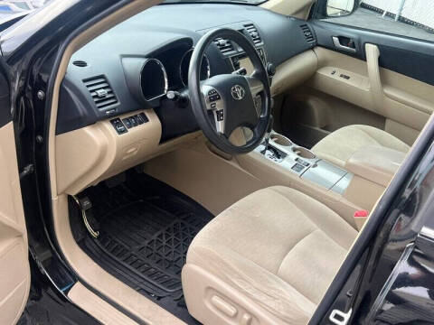 2013 Toyota Highlander Plus