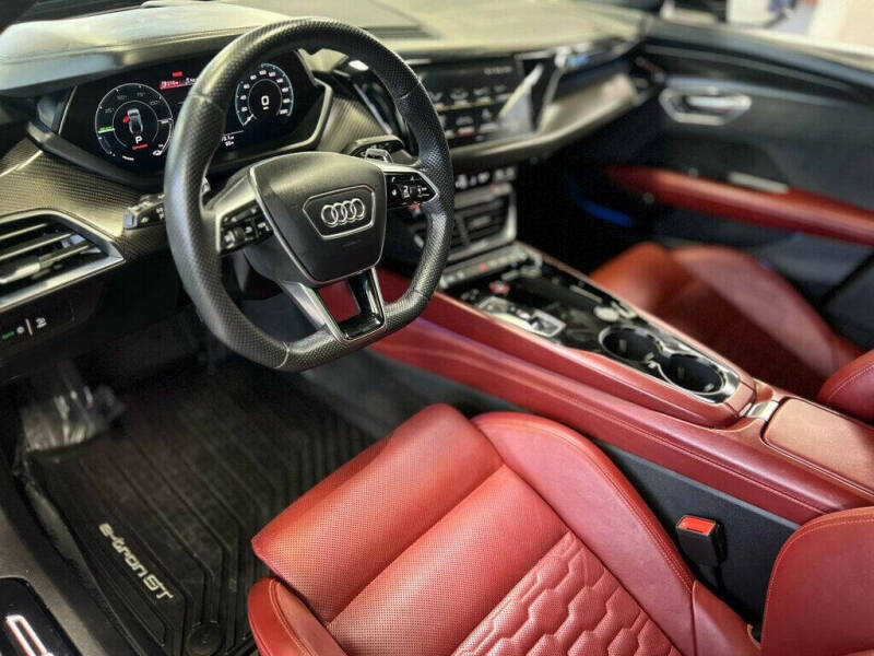 2022 Audi e-tron GT quattro Prestige