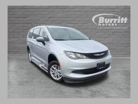 2023 Chrysler Voyager LX