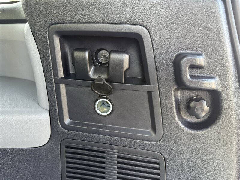 2016 Toyota Sequoia SR5