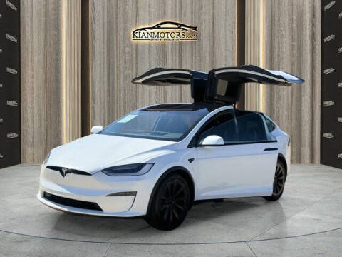 2023 Tesla Model X Standard Range