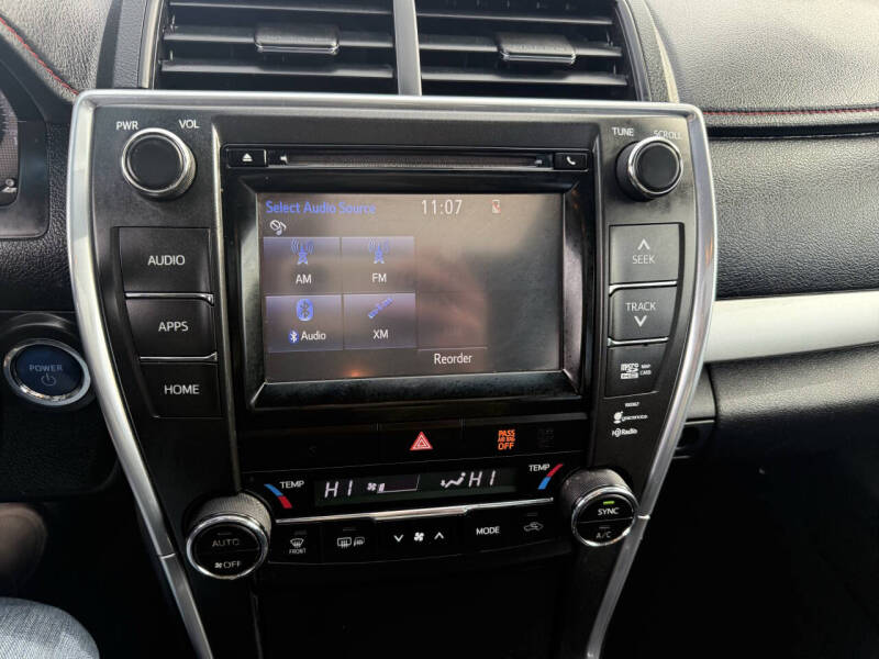 2015 Toyota Camry Hybrid SE