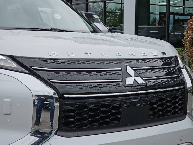 2025 Mitsubishi Outlander PHEV SEL