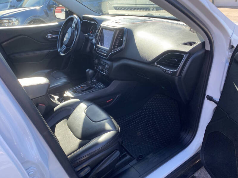 2020 Jeep Cherokee Trailhawk