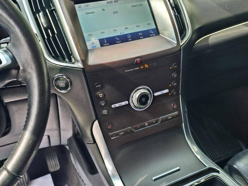 2020 Ford Edge Titanium
