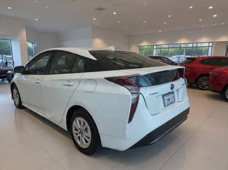 2016 Toyota Prius Two