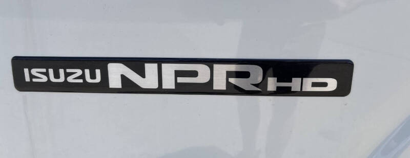 2024 Isuzu NPR-HD