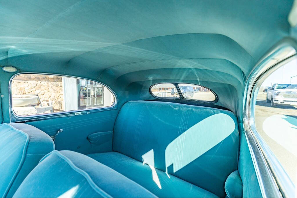 1940 Ford DELUXE V8 68