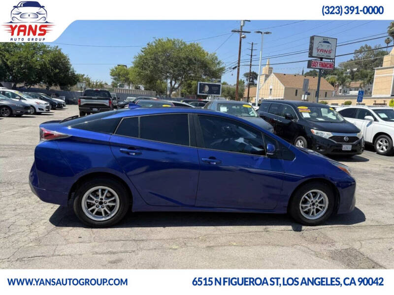 2017 Toyota Prius Three