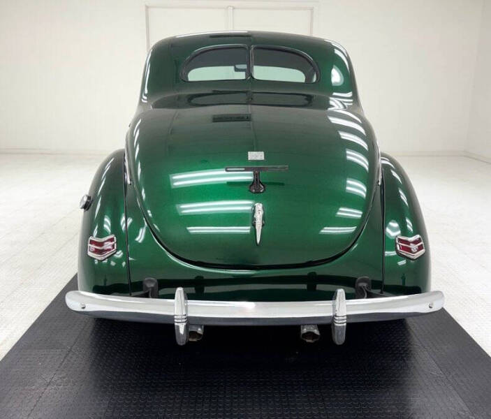 1940 Ford Deluxe