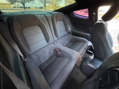 2017 Ford Mustang V6