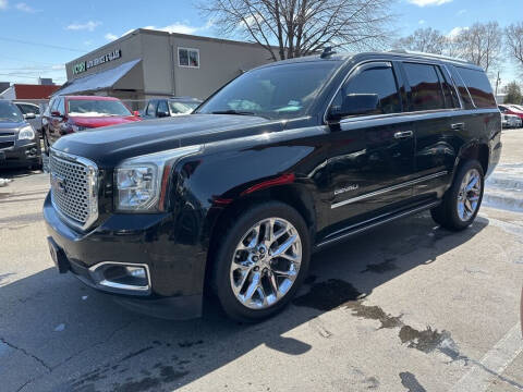 2017 GMC Yukon for sale at MIDWEST CAR SEARCH in Fridley MN