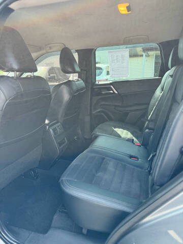 2022 Mitsubishi Outlander SE