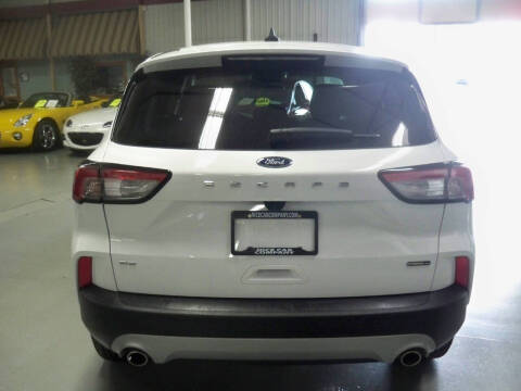 2022 Ford Escape Hybrid SE