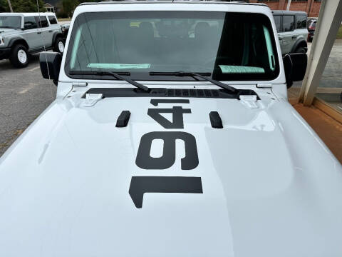 2023 Jeep Gladiator Freedom