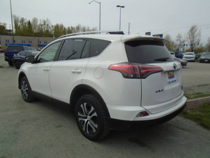 2016 Toyota RAV4 LE