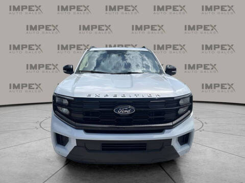 2025 Ford Expedition MAX Active
