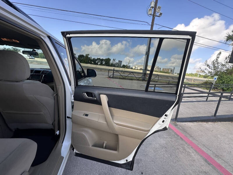 2013 Toyota Highlander Plus