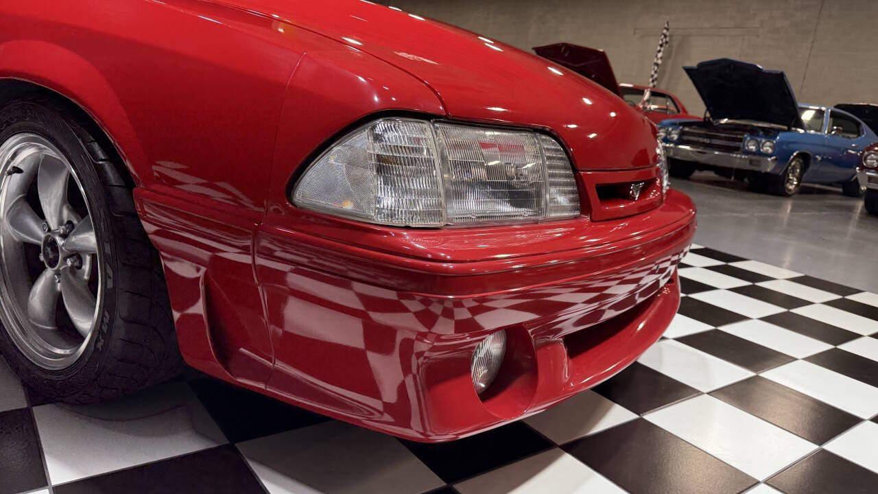 1993 Ford Mustang 35