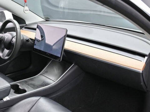 2019 Tesla Model 3 Standard Range Plus