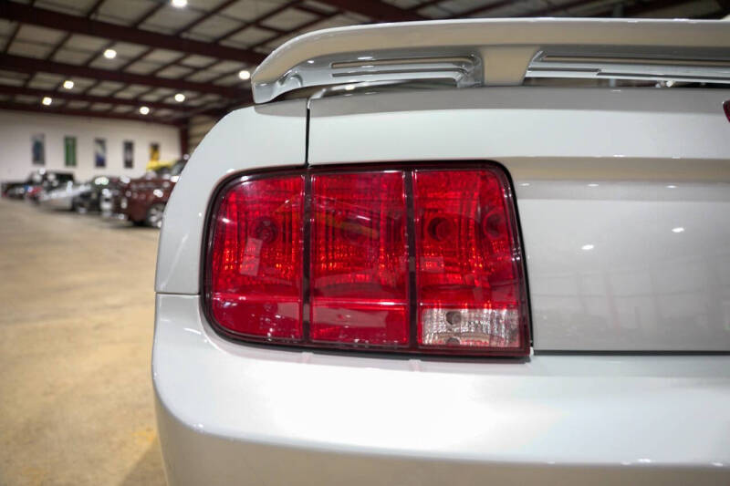 2005 Ford Mustang GT Premium