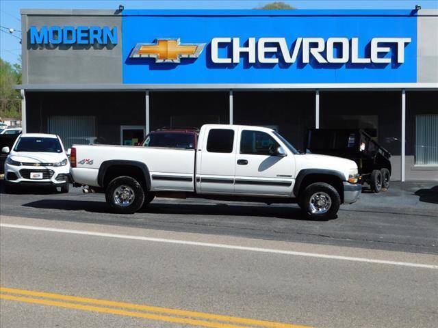 2001 Chevrolet Silverado 2500HD for sale at MODERN CHEVROLET SALES, INC in Honaker VA