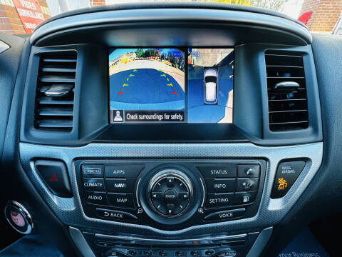 2018 Nissan Pathfinder SL