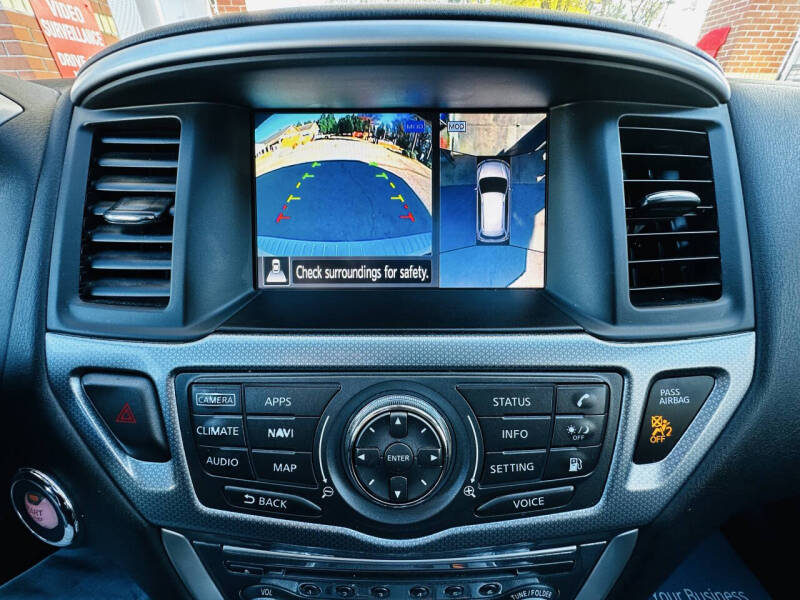 2018 Nissan Pathfinder SL