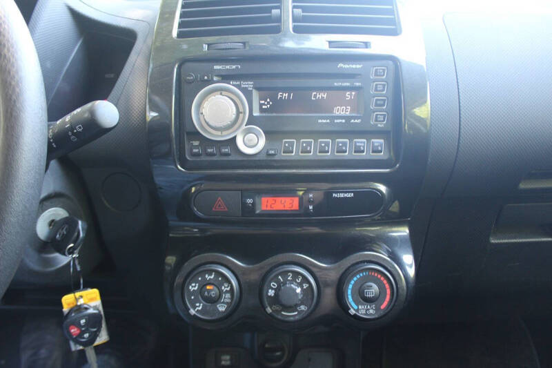 2010 Scion xD