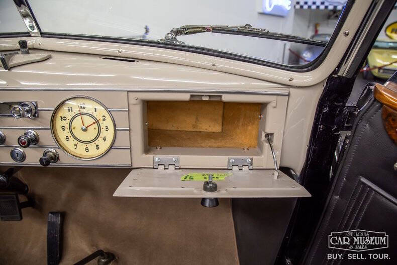 1937 Cadillac Series 85