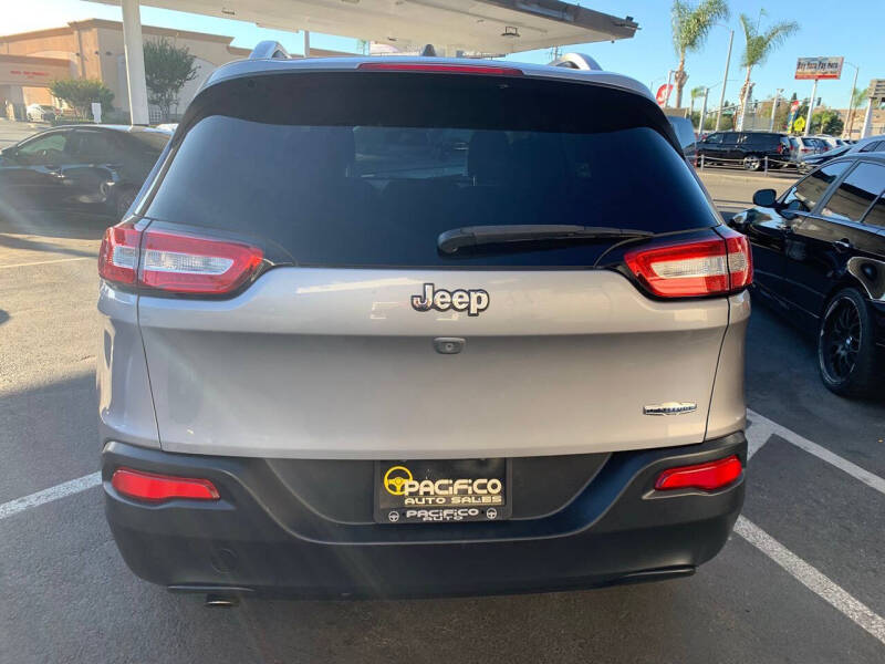 2018 Jeep Cherokee Latitude