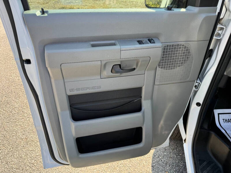 2011 Ford E-Series E-150