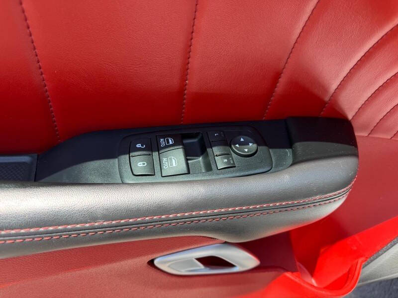 2016 Dodge Challenger R/T Plus Shaker