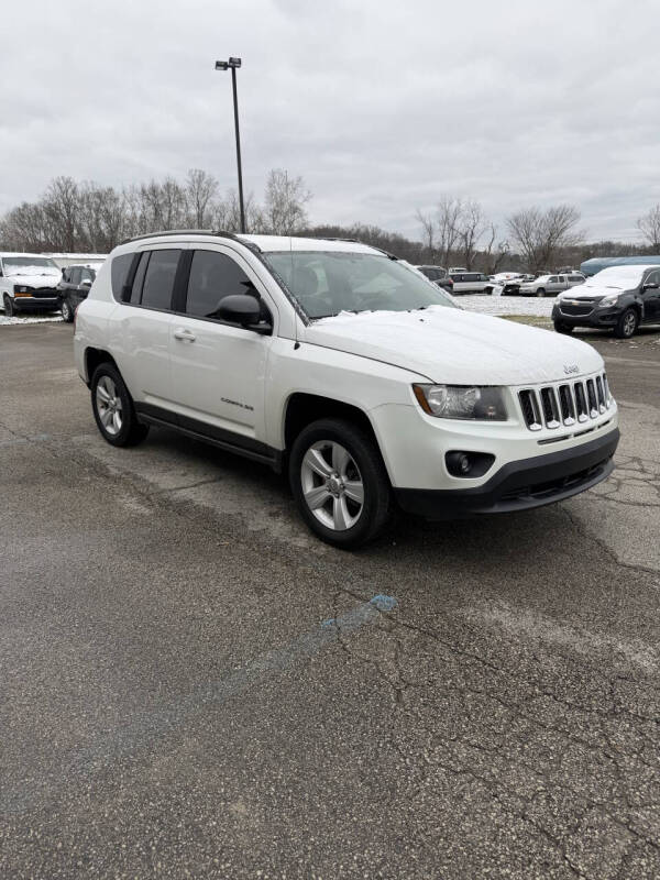 2016 Jeep Compass Sport's photo