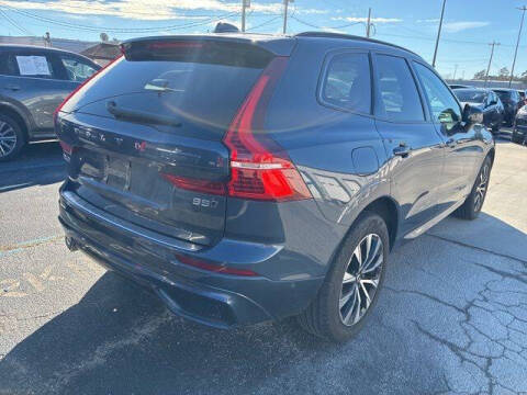2024 Volvo XC60 B5 Plus Dark Theme