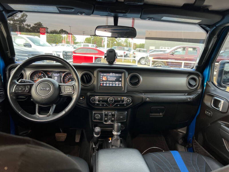 2022 Jeep Gladiator Willys