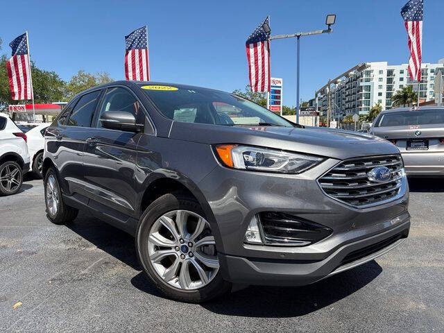 2022 Ford Edge Titanium's photo