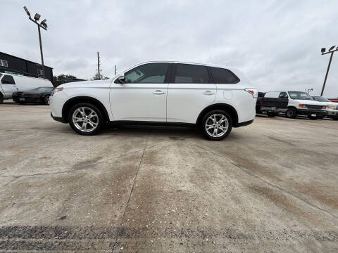 2015 Mitsubishi Outlander SE