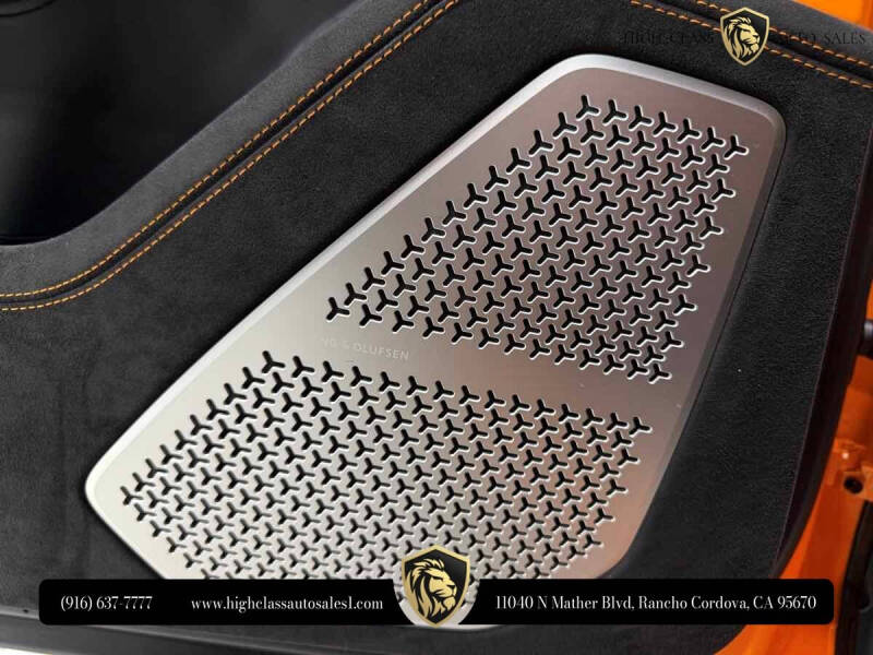 2023 Lamborghini Urus S