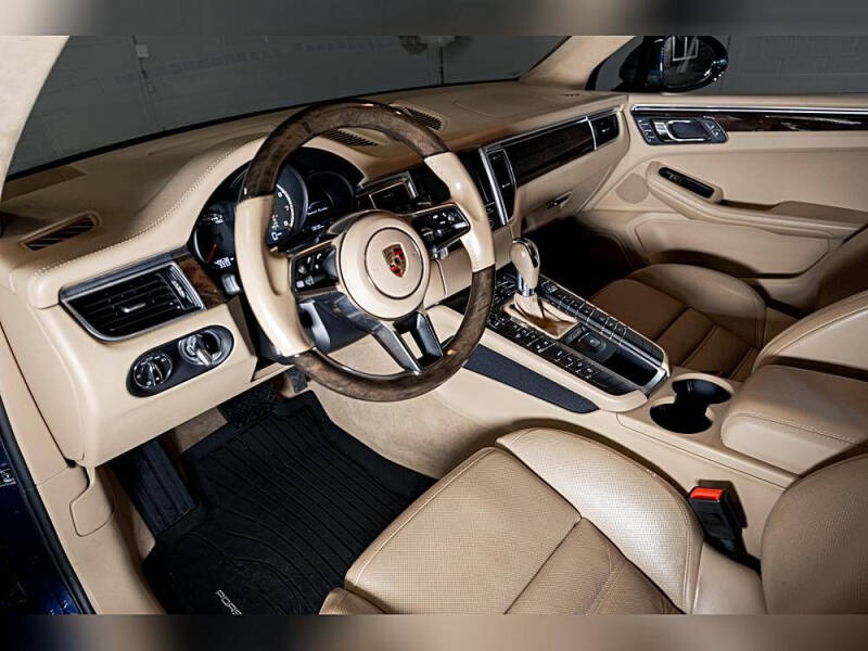 2015 Porsche Macan S