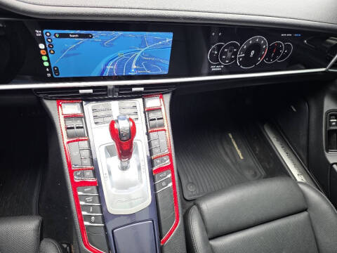 2011 Porsche Panamera 4