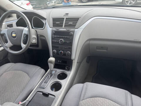 2012 Chevrolet Traverse LS