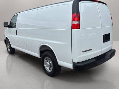2025 Chevrolet Express 2500