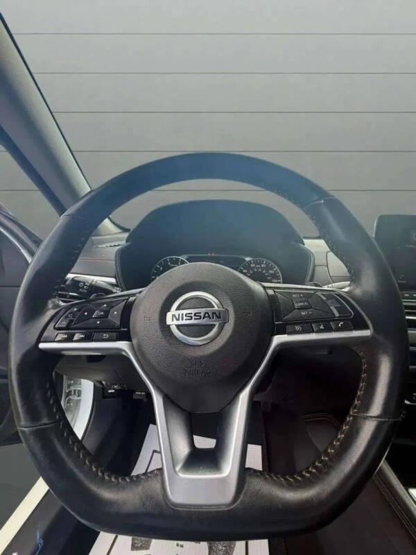 2021 Nissan Altima 2.5 SR