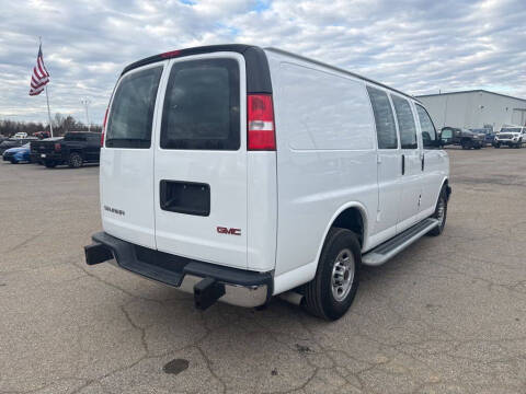 2024 GMC Savana 2500