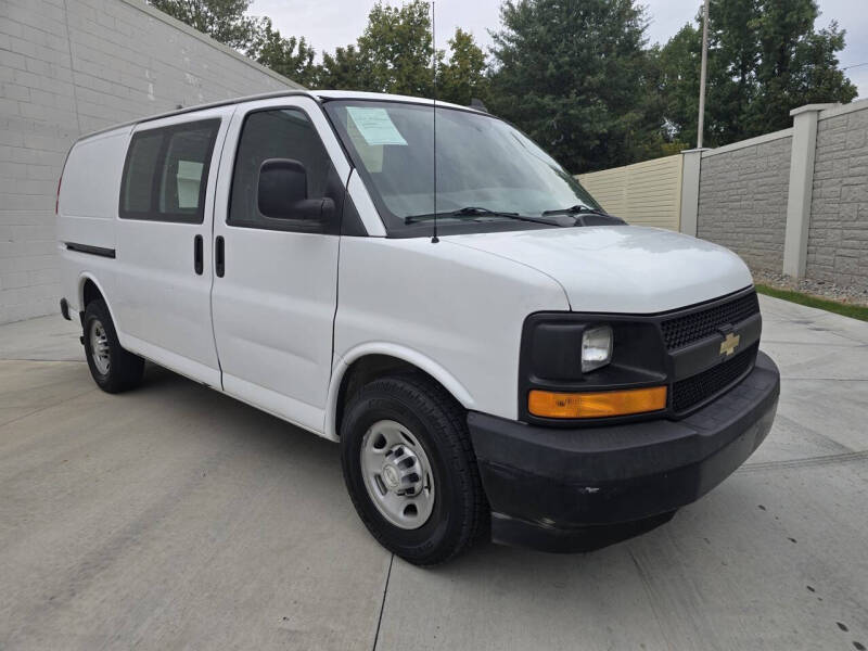 2018 Chevrolet Express Cargo Work Van photo 7