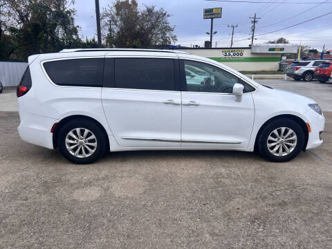 2019 Chrysler Pacifica Touring L