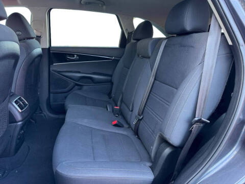2019 Kia Sorento LX