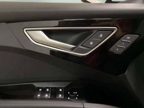 2024 Audi Q4 e-tron quattro Premium 55