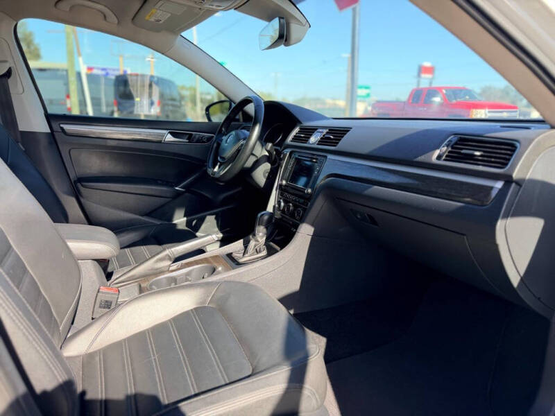 2016 Volkswagen Passat